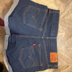 Levis jean shorts